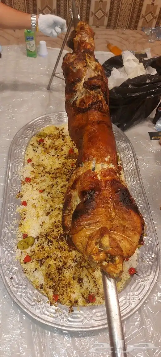 مطعم الخير يقدم خاروف مشوي كامل على الجمر.. 15