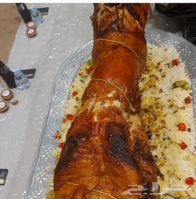 مطعم الخير يقدم خاروف مشوي كامل على الجمر.. 0