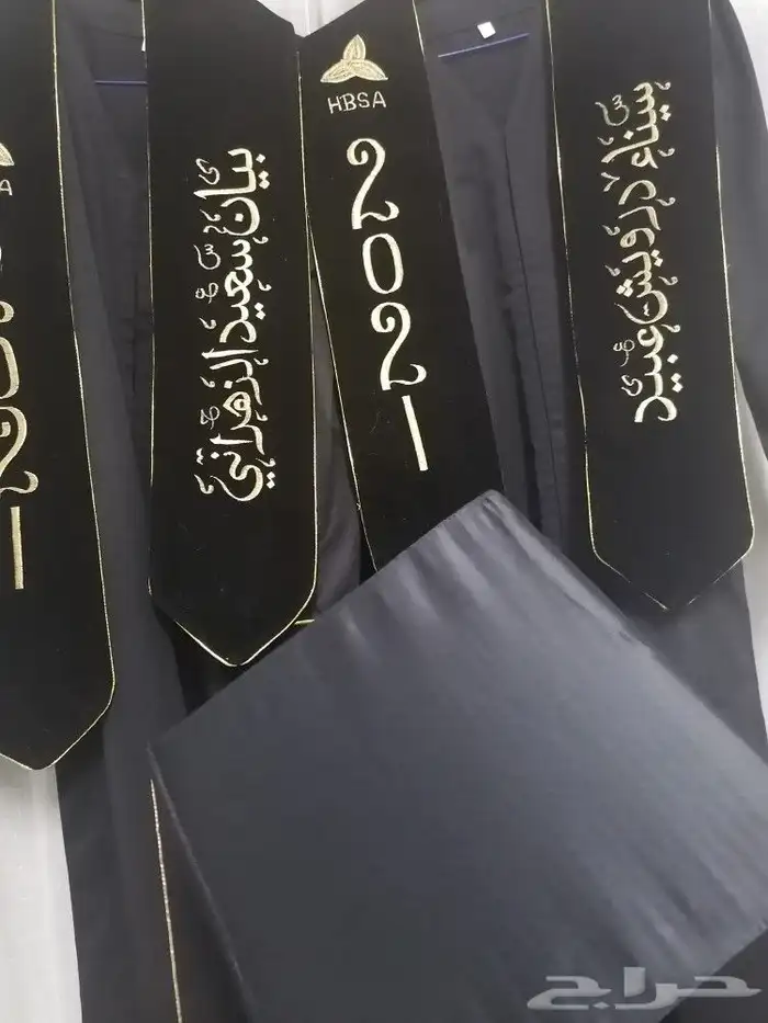 تفصيل وتطريز ارواب و وشاحات تخرج 15