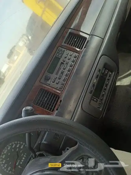 لينكون تاون كار تشليح غطع غيار1998-2002 15