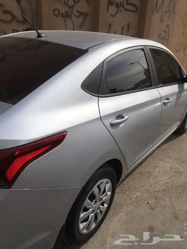 يوجد لدينا توصيل مدارس ..موظفات .. مشاوير بالساعه لجميع انح 9