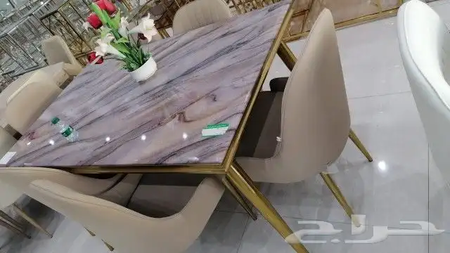 طاولات طعام 18