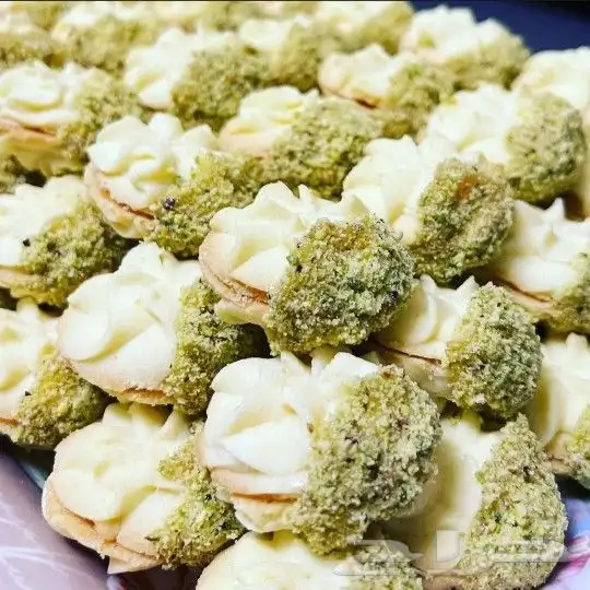 معجنات مشكله وحلويات للمناسبات السعيدة لأسر منتجه مكه 7