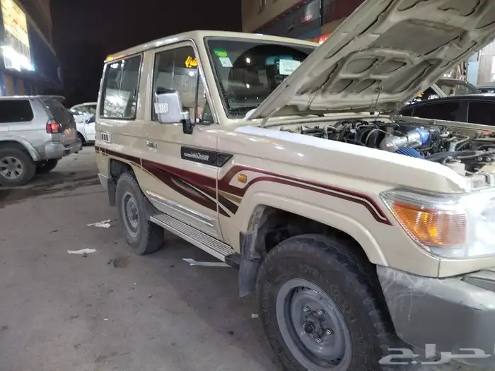 لحيه فتك شمعات ديبو باترول خطوط استيكرات شاص وهيلكس لند كروز 2