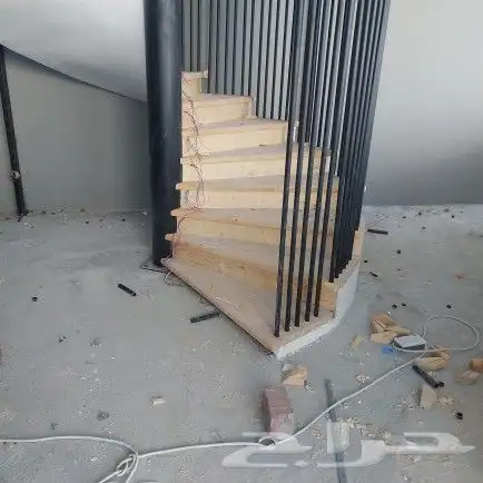 ابواب وطاولات وغرف نوم وخزاين واعمال الديكورات الخشبيه 2