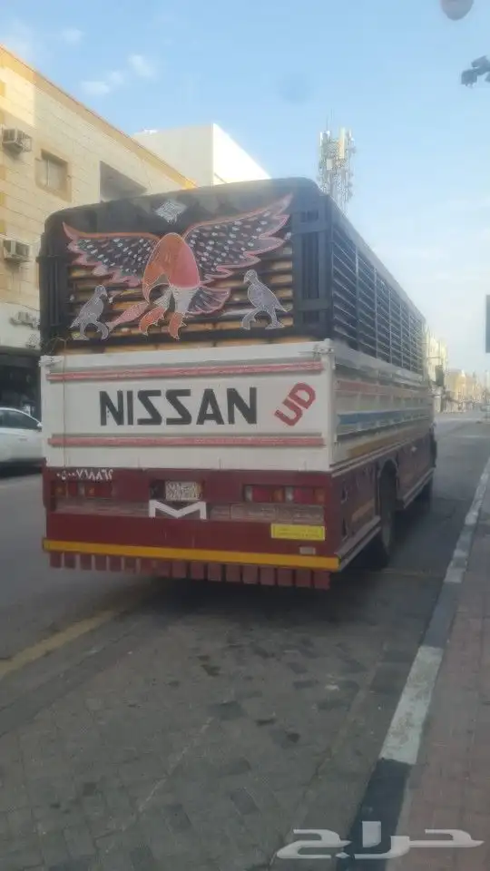 لوري للإيجار بالدمام لجميع مدن المملكة طول 7متر ونص 0