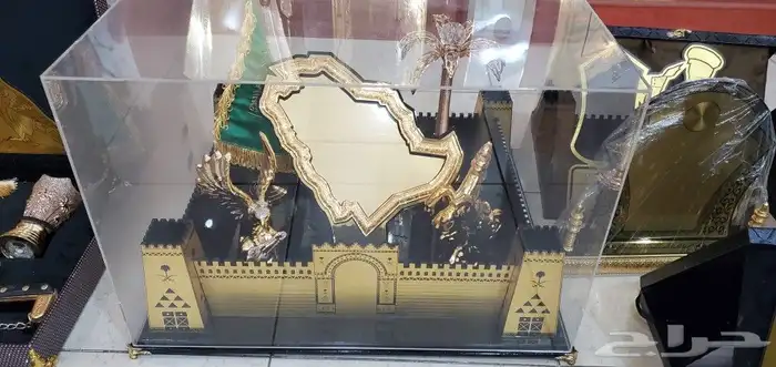 سيوف ودروع وهدايا تذكارية 16
