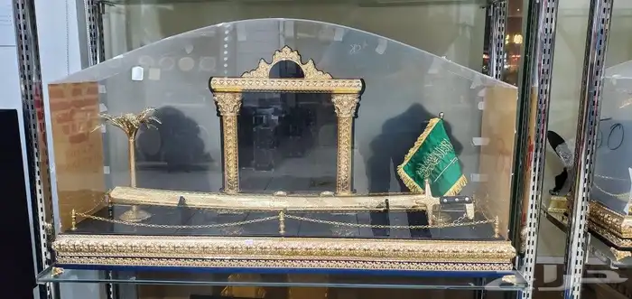 سيوف ودروع وهدايا تذكارية 1