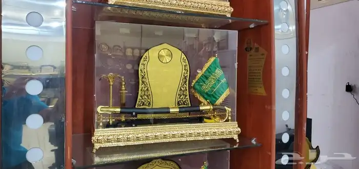 سيوف ودروع وهدايا تذكارية 19