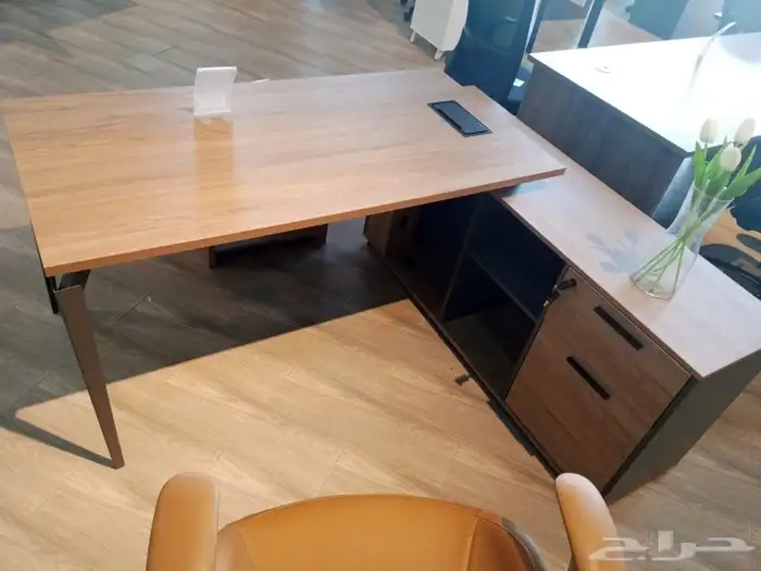 مكتب مودرن خشبي ورمادي 2