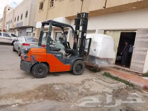 رافعة شوكية فوركلفت للايجار 5