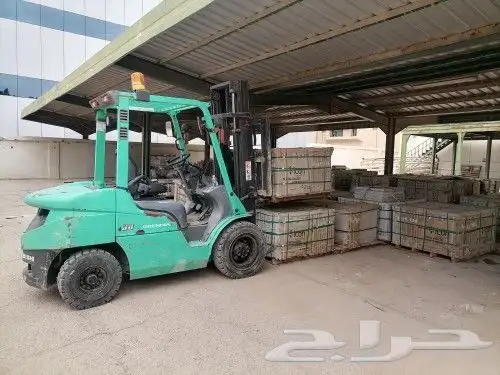 فوركلفت للايجار رافعة شوكية فوركلفت للايجار 1