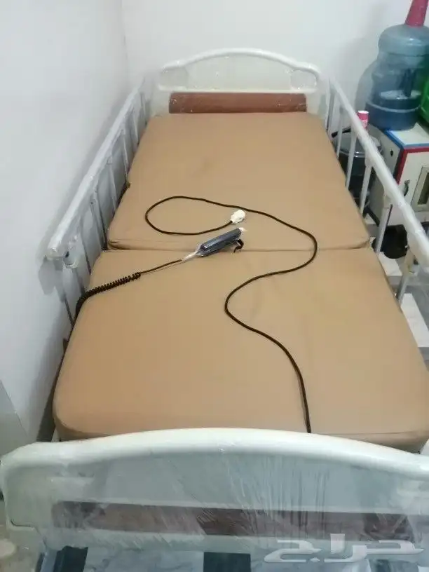 سرير طبي كهربائي 7