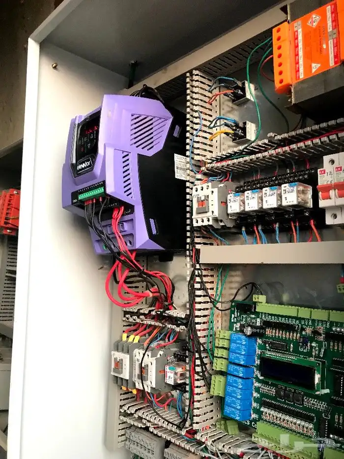 صيانه مصاعد تركيب تحديث عمل ابراج خارجيه قطع غيار 9