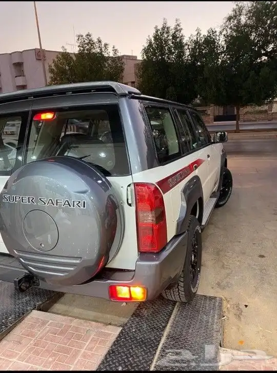 شمعات مكحل لحيه فتك اسطبات باترول رفارف غطاء اسبير خطوط سوبر 4
