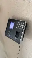 بصمة حضور وانصراف للموظفين 2