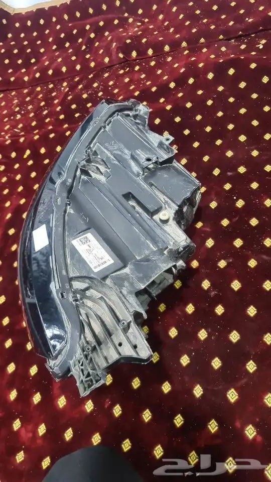 شمعة يسار بيجو 3008 مديل 2023 4