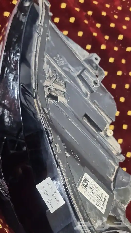 شمعة يسار بيجو 3008 مديل 2023 3