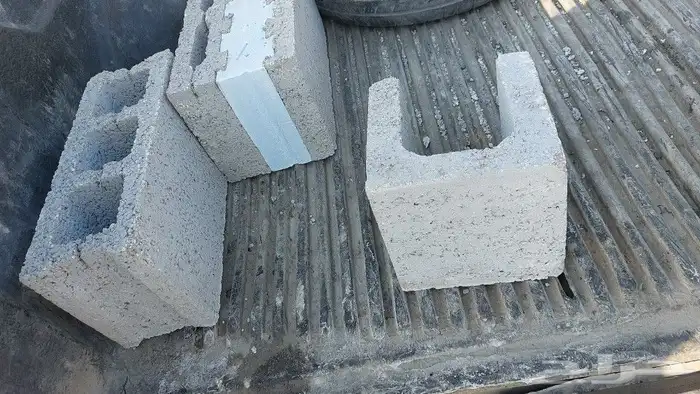 منتجات أسمنتيه طابوق عادي ومعزول 7