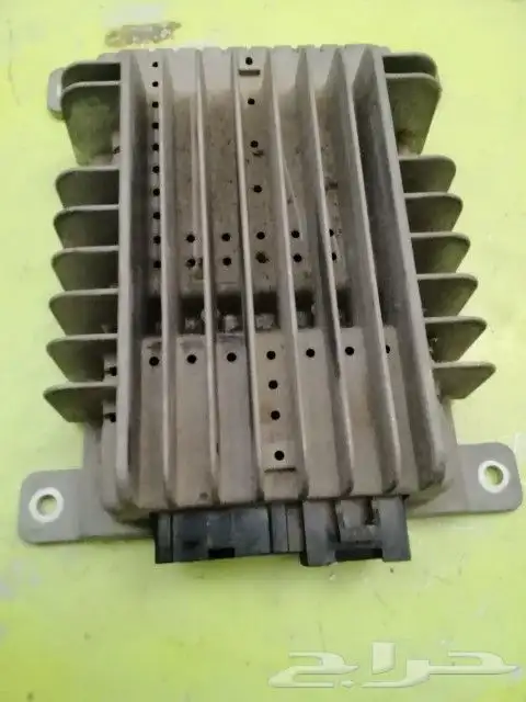 مضخم صوت نيسان باتفندر موديل 2010 0