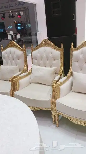 كراسي وطاولات للايجار 20