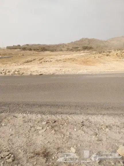 للبيع في العارضه 4 قطع جنب بعض على شارعين 5