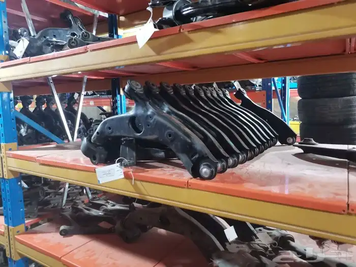 عكوس ومقصات ومساعدات وكراسي مكينه مازدا 2