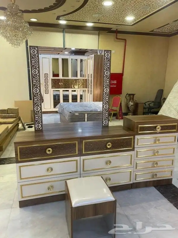 غرف نوم دولاب زاويا ومديلات فخمه بسعر مناسب 2