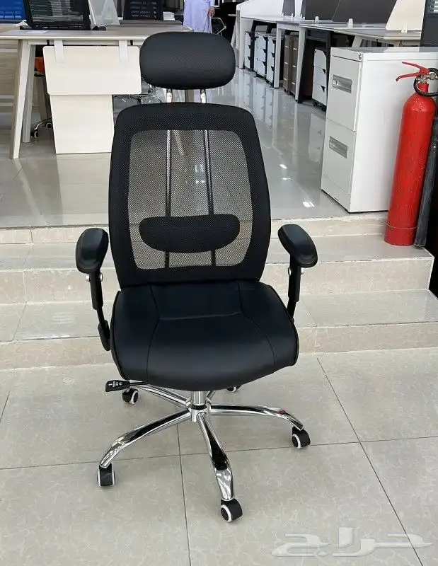 كراسي جلده عروض 30