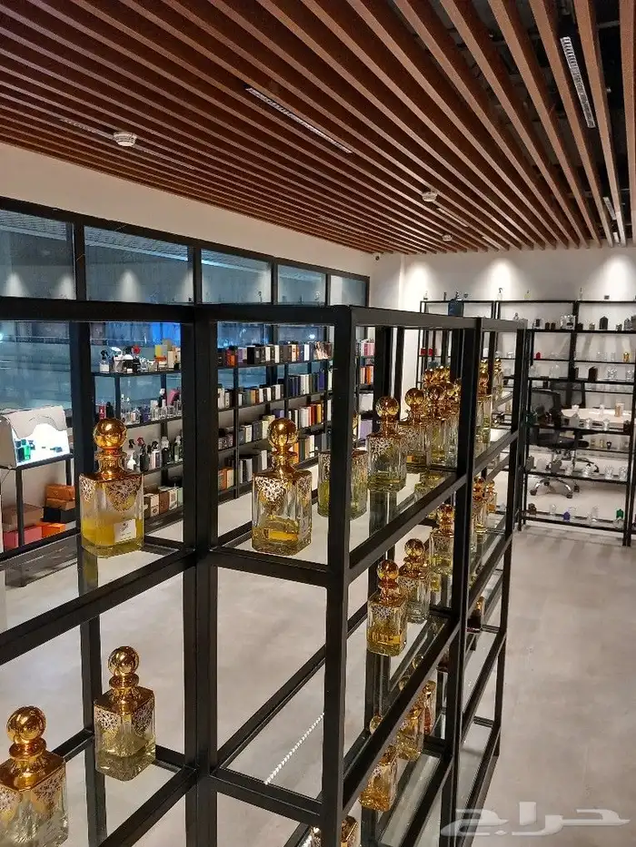 مصنع عطور وتجميل 1