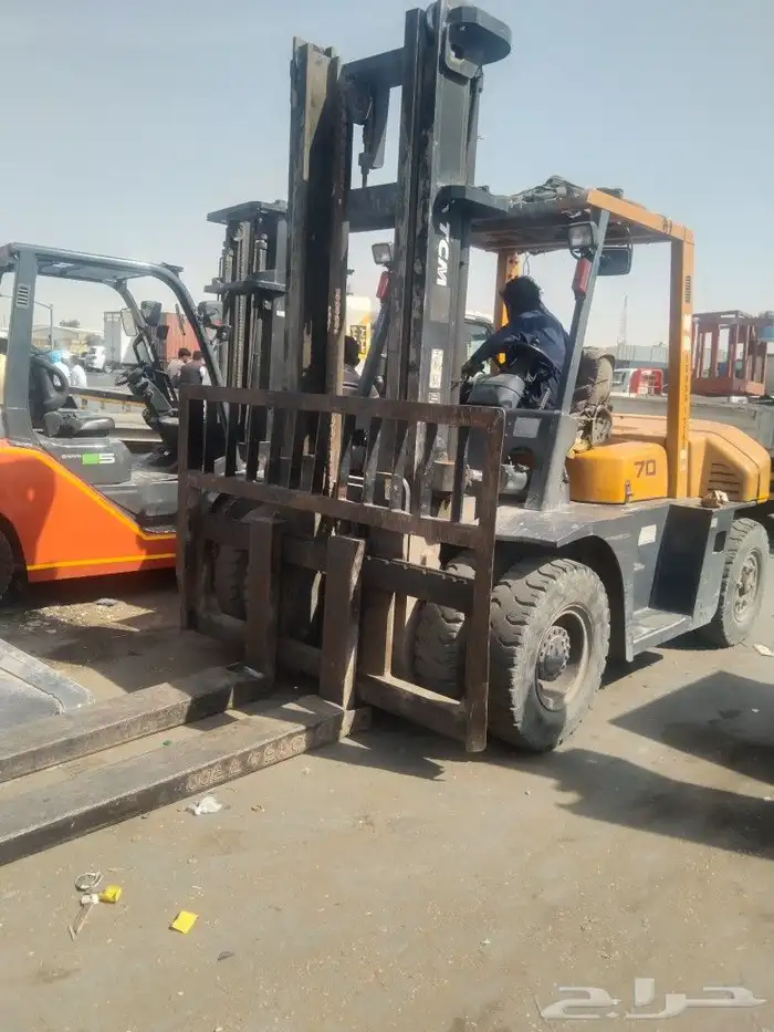 تاجير جميع انواع المعدات الثقيله والكرينات والرافعات الشوكيه 4