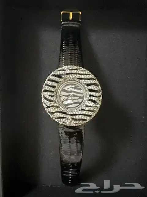ساعه نسائيه جميله ومميزه درجه أولى طبق الأصل 0