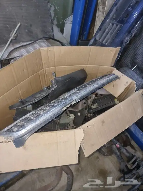 للبيع قطع غيار قلوريا 2000 كحلي داخليه رمادي 19