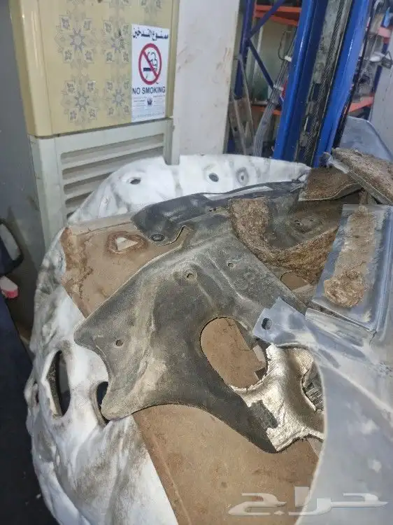 للبيع قطع غيار قلوريا 2000 كحلي داخليه رمادي 25