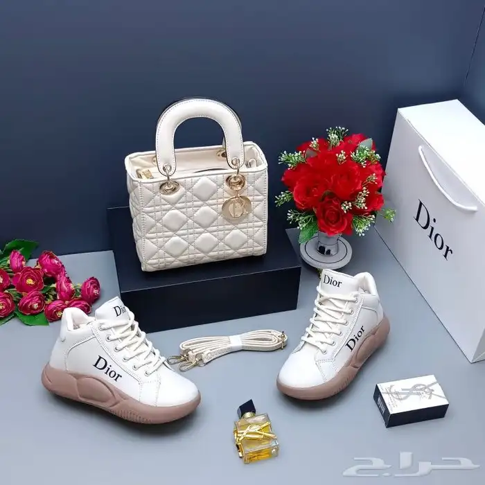 شنطه يد وحبل كتف شوز عطر ماركة 3
