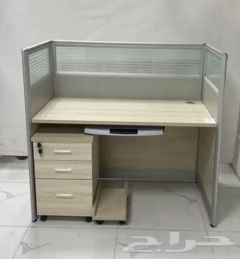 مكاتب مستلزمات مكتب كامله وكراسي 1