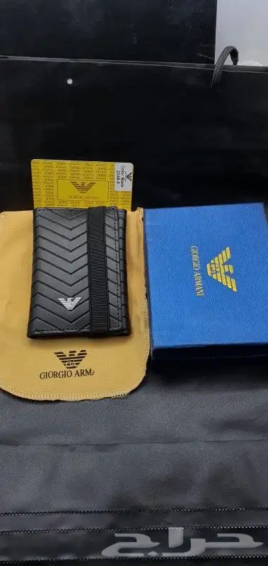 محافظ رجالي ماركات 8