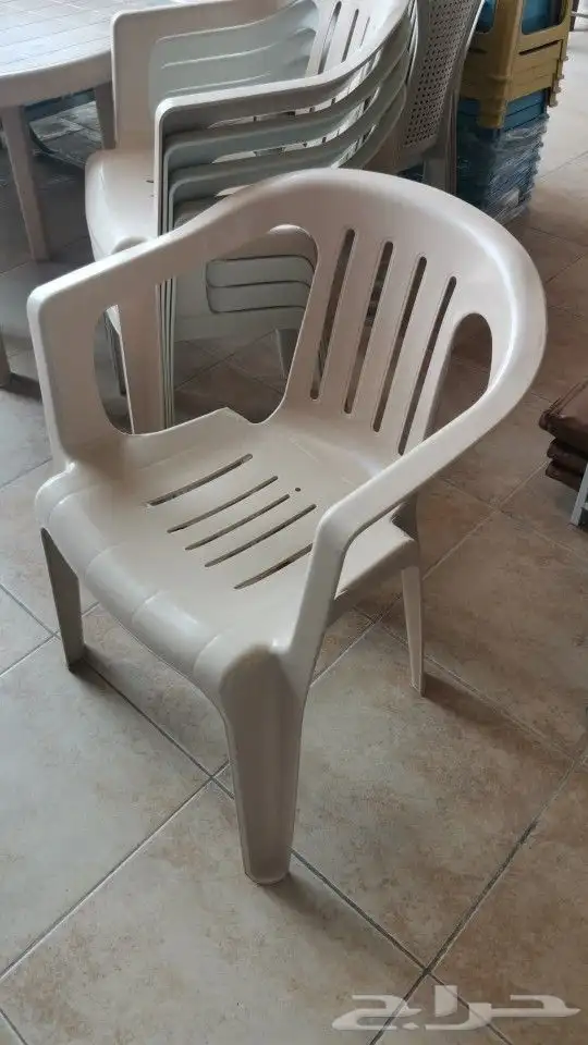 كراسي و طاولات بلاستيك 4