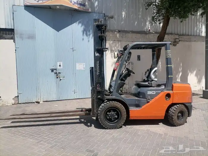 فوركلفت رافعة شوكية للايجار 1