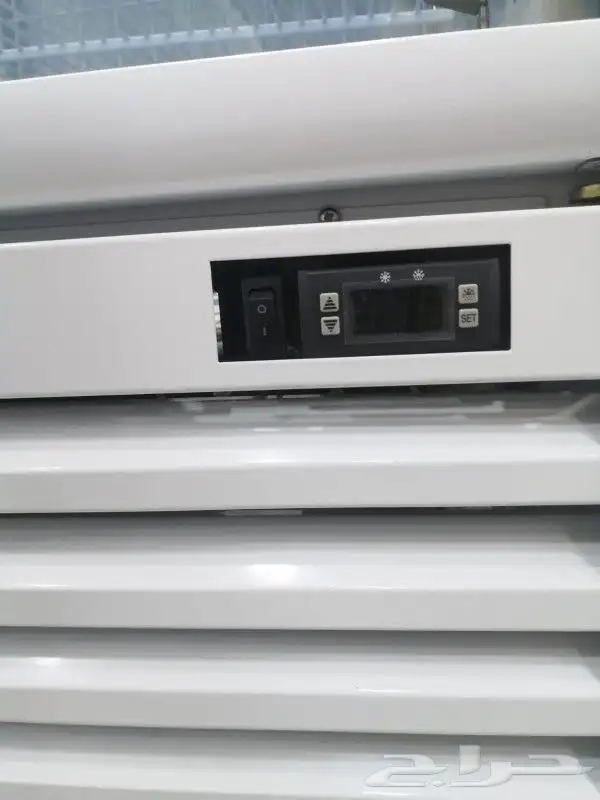 فريزرات BANCOOL باب رأسي زجاج ابيض 11