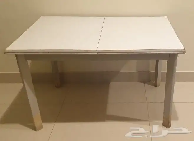 طاولة طعام خشبية بدون كراسي (قابلة للتمدد) شبه جديدة 3