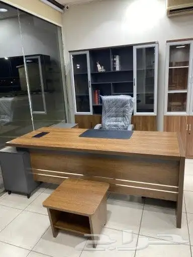 مكاتب اخضر مكاتب مدير لون اخضر كنب اخضر كراسي اخضر 19
