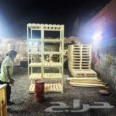 تفصيل دولاب و راف كلاسيكيه من خشب سوادي شريح 1