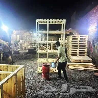 تفصيل دولاب و راف كلاسيكيه من خشب سوادي شريح 9