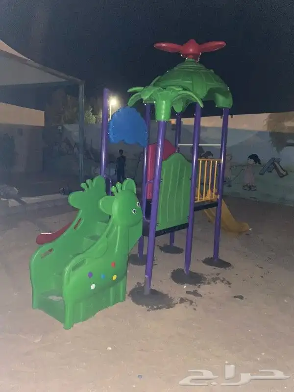 العاب حدائق كبيره بثلاثة مراجيح ومائية متنوعه 3