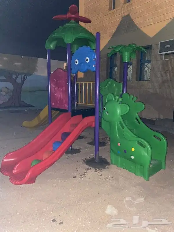 العاب حدائق كبيره بثلاثة مراجيح ومائية متنوعه 5