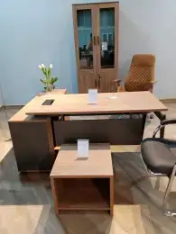 مكاتب مودرن خشبي ورمادي 0