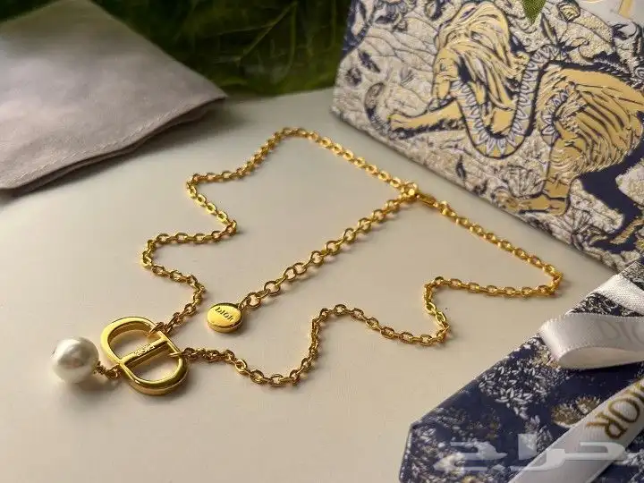 ساعات رجالي ونسائي وإكسسوارات وشنط ماركات متنوعه لا يفوتكم 35