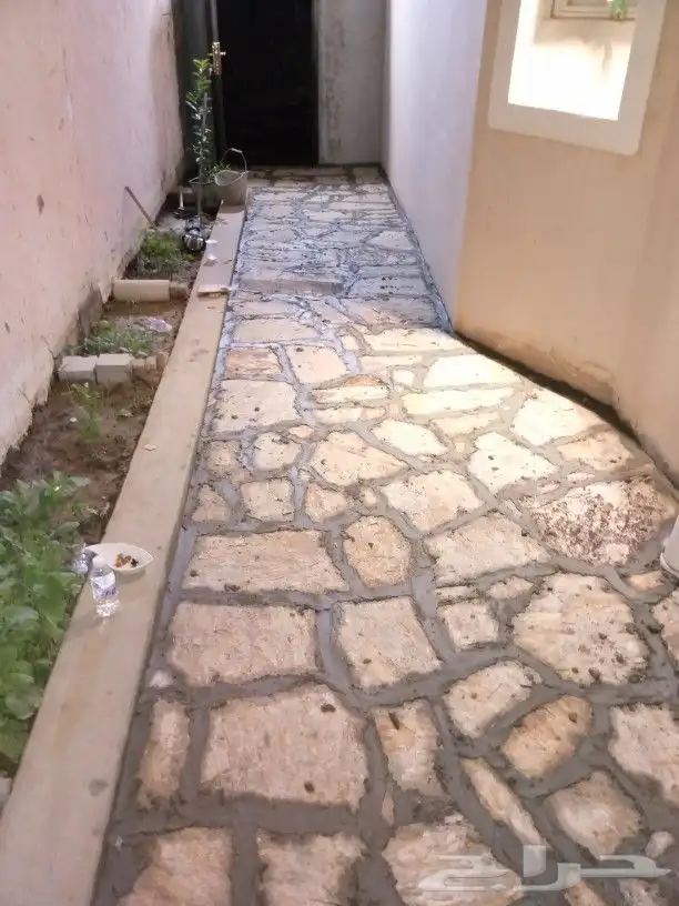 منسق حدائق معلم حجر ارضي ديكورات خارجيه 2
