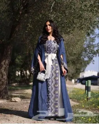 عزيزتي تبين فستان للعيد ومحتاره طلبك موجود عندي فساتين العيد 24